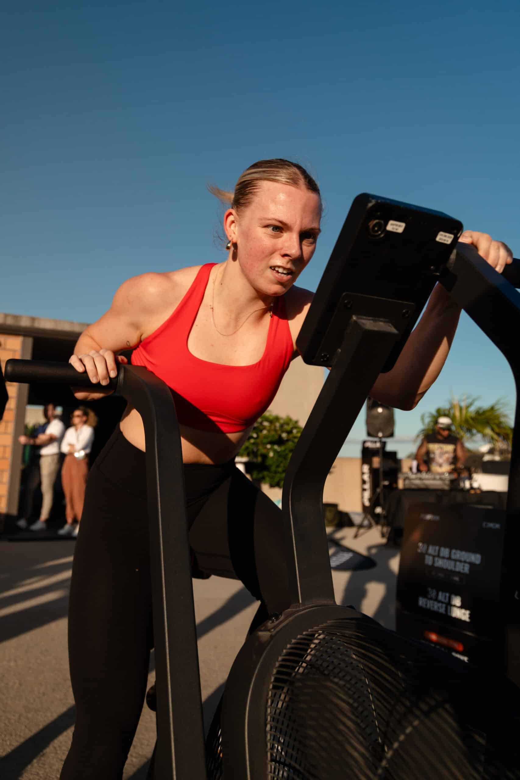 Location-Fitstop-Lift Dynamic Image